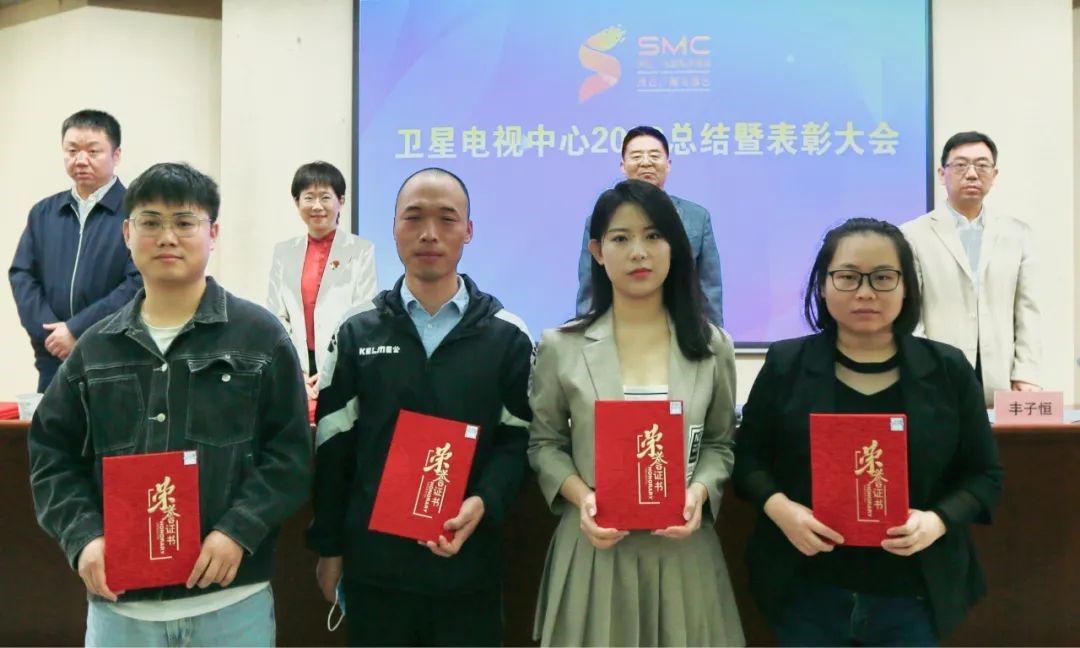 正在上传... 81c84142d1b74841e8febc0b9f255905.jpg