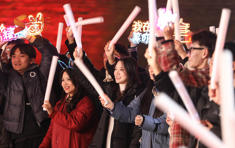 正在上传... af2e3963609dda861d783f5fd13d6456.png