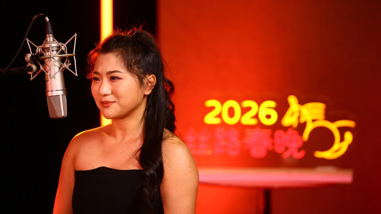 从三秦大地到英伦彼岸 田冰冰在丝路春晚唱响“向野”新声